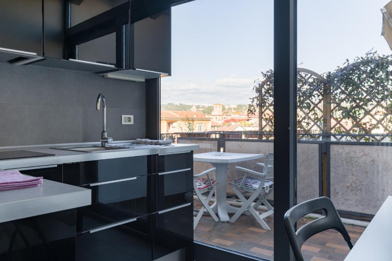 Central Apartment Behind The Arena Verona Buitenkant foto