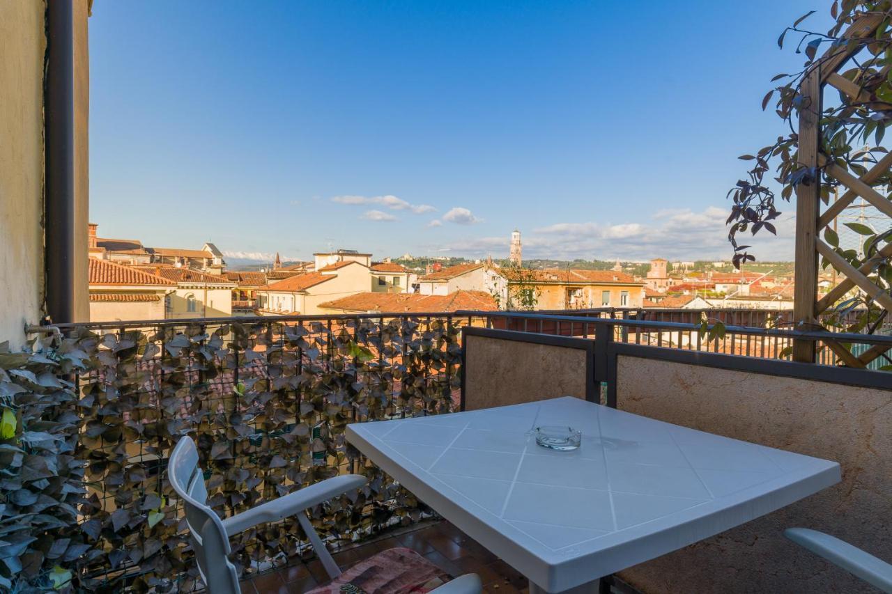 Central Apartment Behind The Arena Verona Buitenkant foto